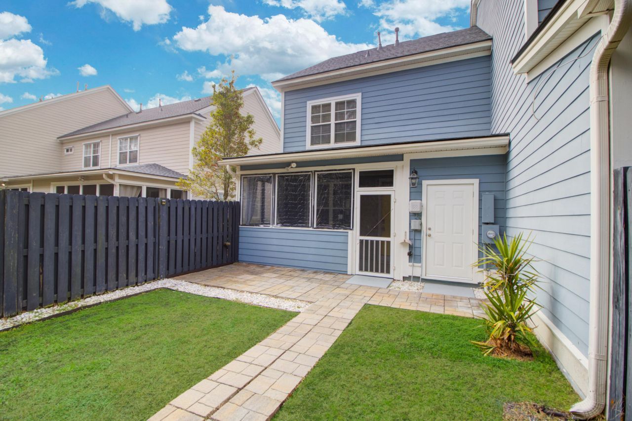 2380 Kings Gate Lane Photo 24