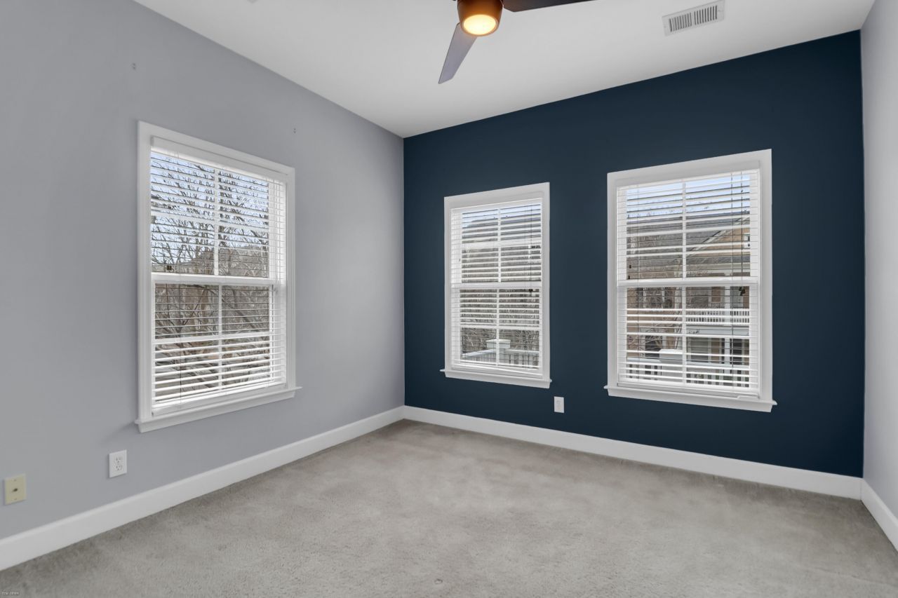 2380 Kings Gate Lane Photo 31