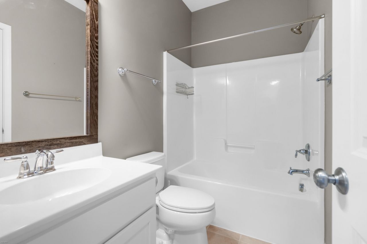 2380 Kings Gate Lane Photo 33