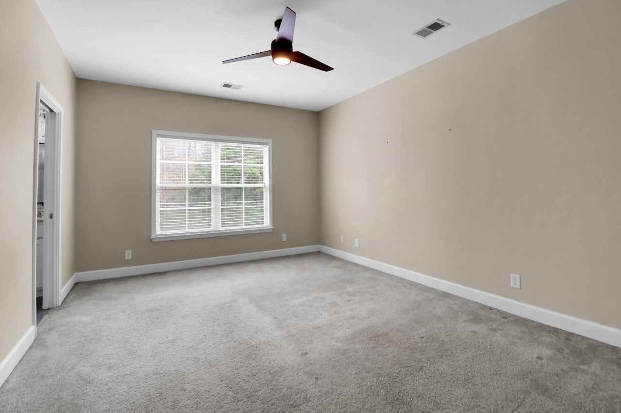 2380 Kings Gate Lane Photo 34