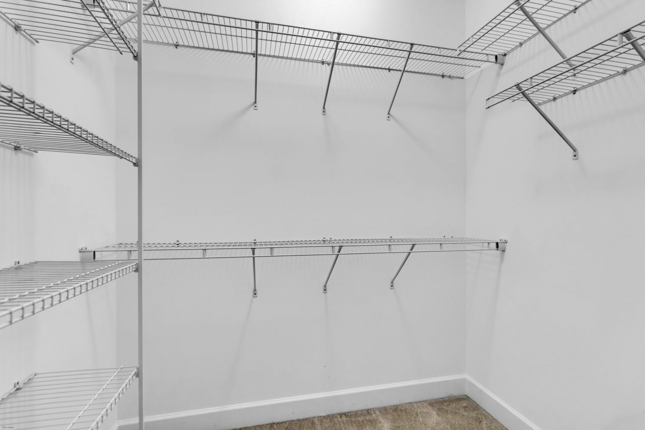 2380 Kings Gate Lane Photo 37