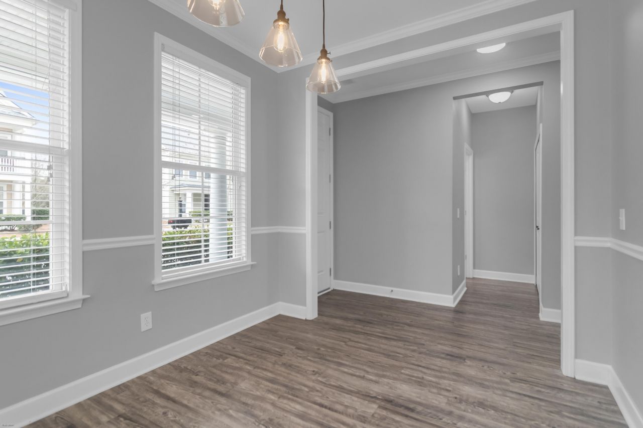 2380 Kings Gate Lane Photo 6