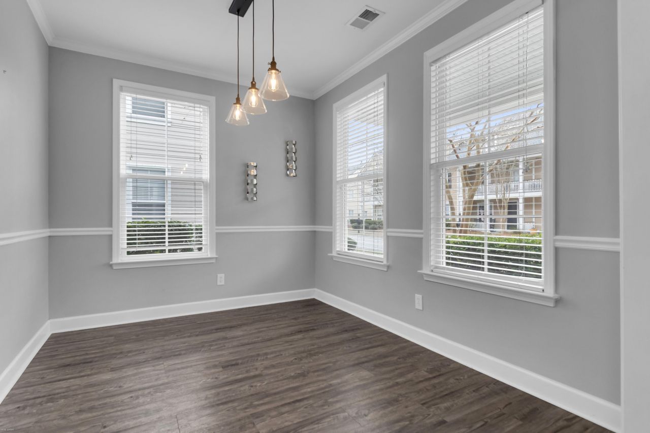 2380 Kings Gate Lane Photo 7