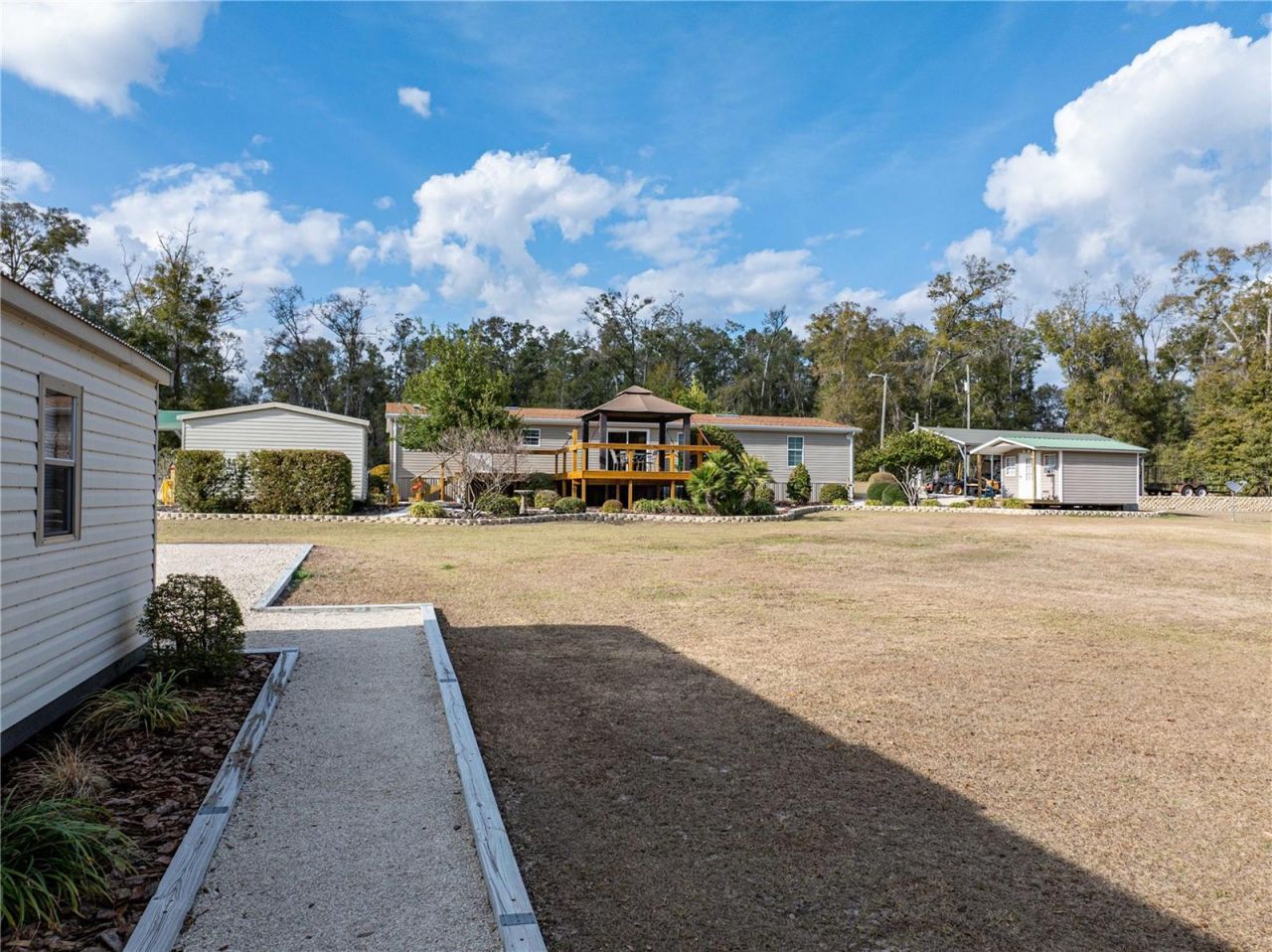 9972 SW County Road 240, Lake City, FL 32024 Photo