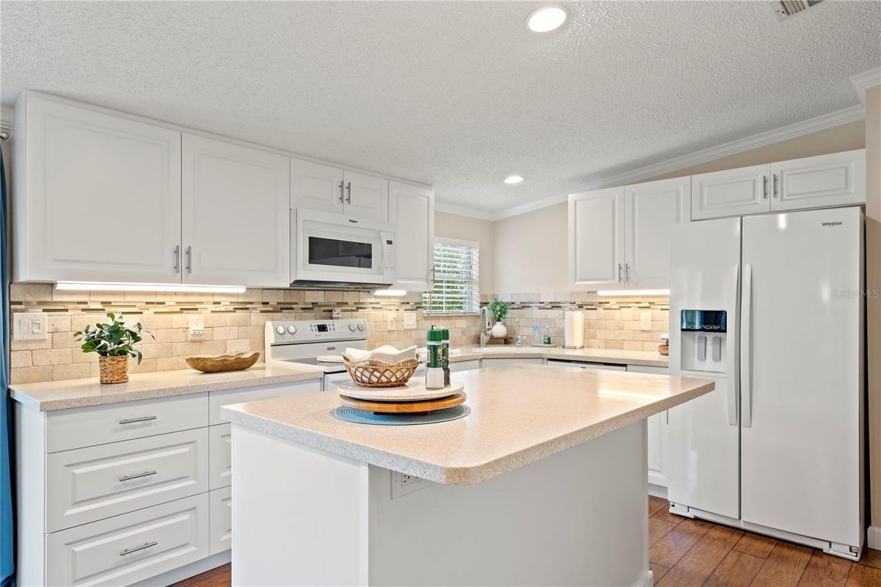 9972 SW County Road 240, Lake City, FL 32024 Photo