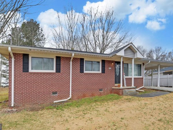 926 Skyline Drive, Toccoa, GA 30577