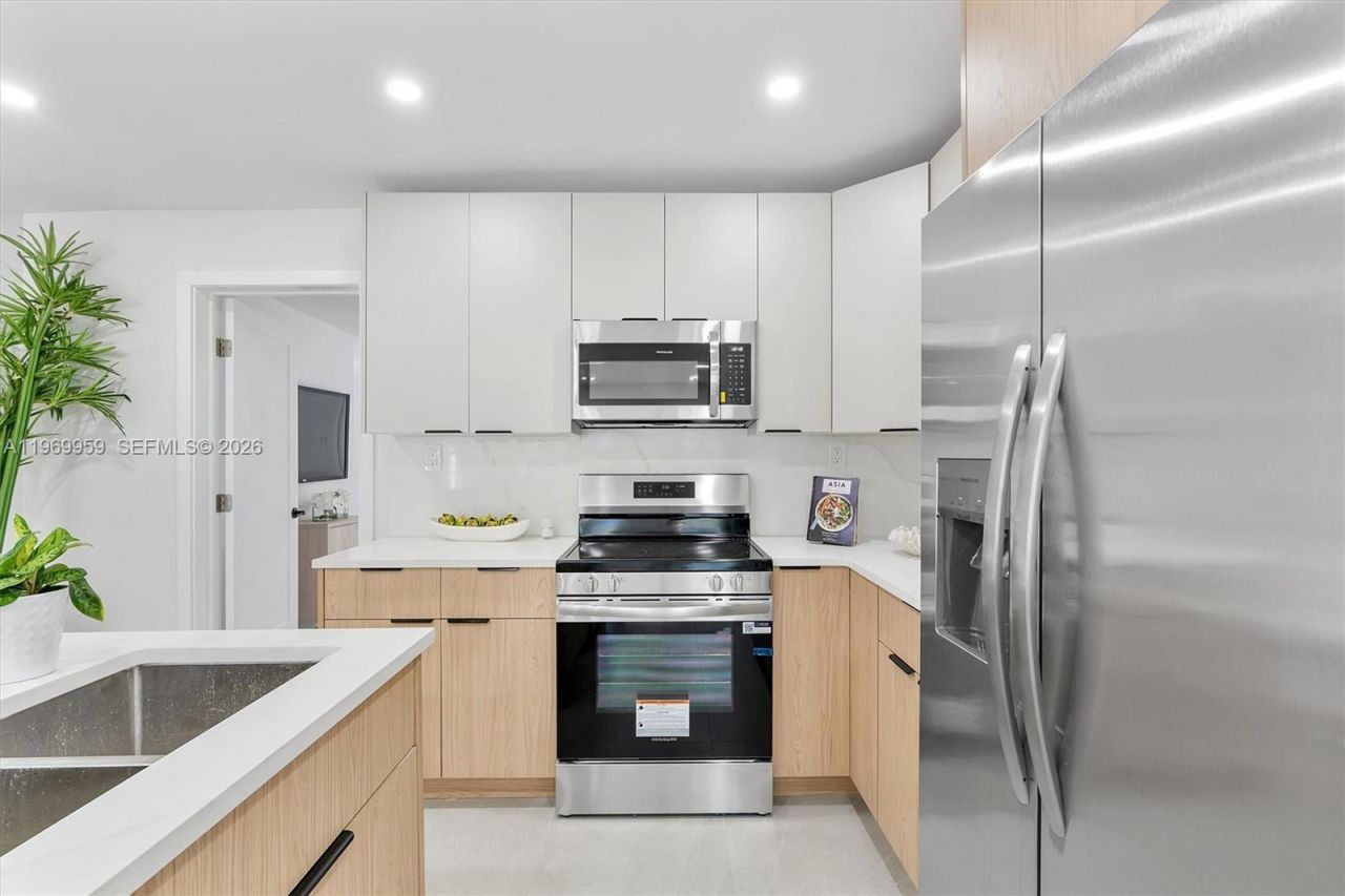 560 NE 110th Ter, Miami, FL 33161 Photo