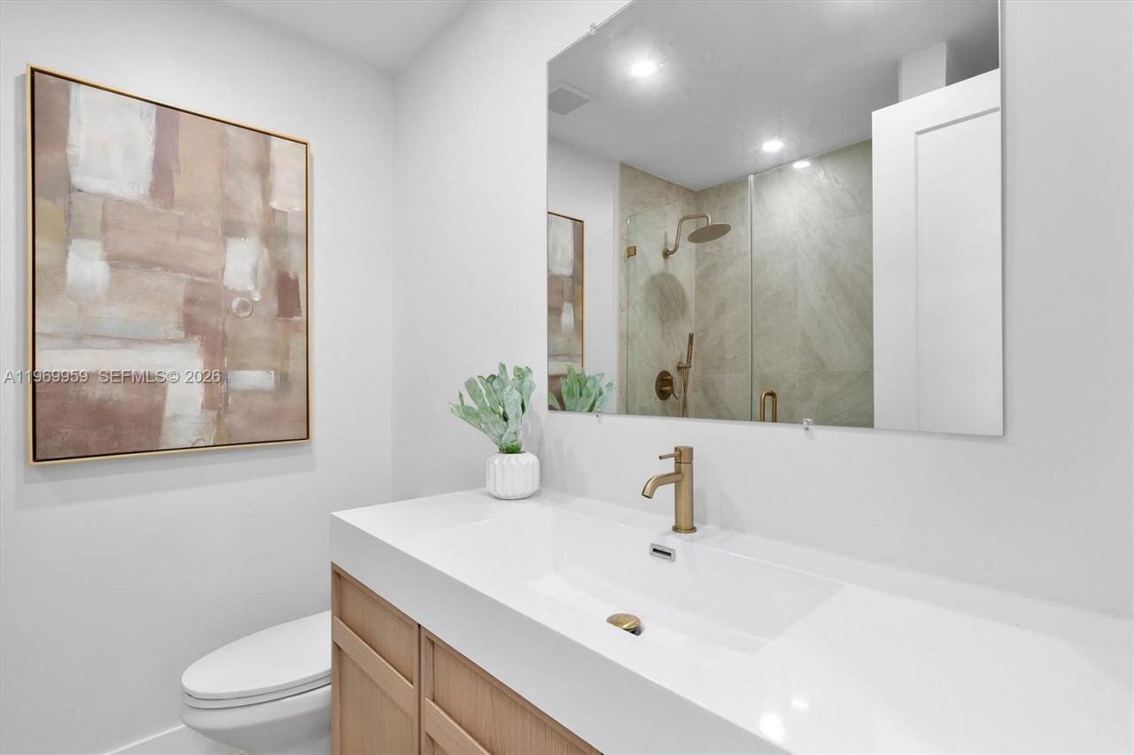 560 NE 110th Ter, Miami, FL 33161 Photo