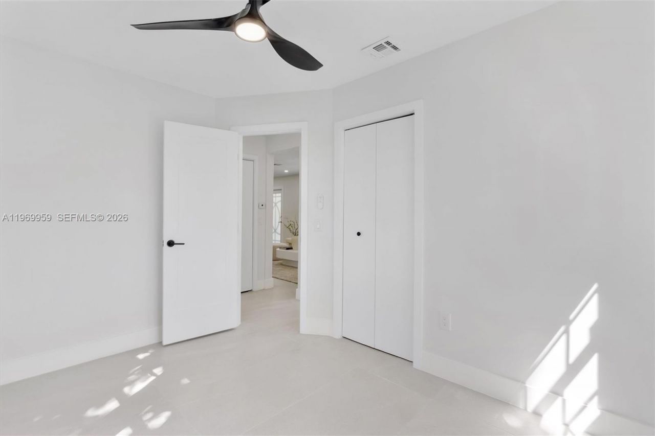 560 NE 110th Ter, Miami, FL 33161 Photo