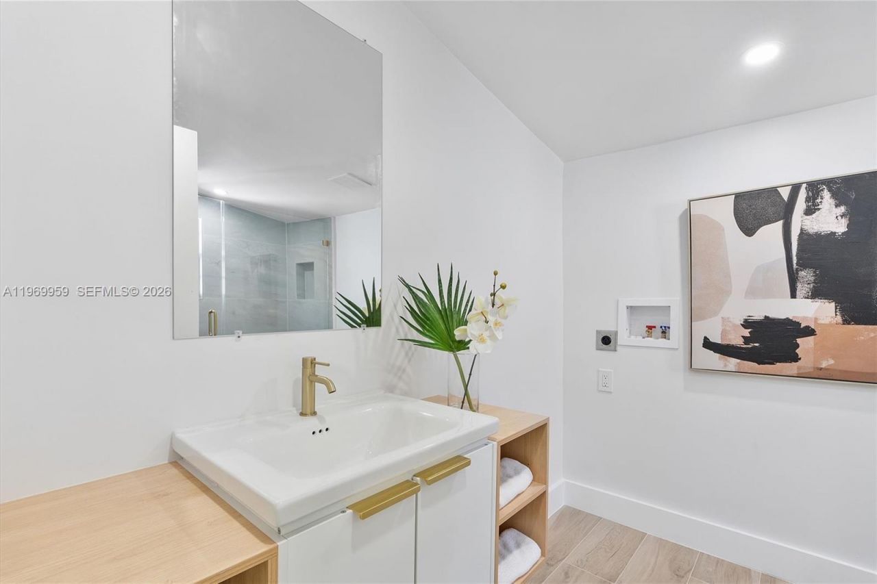 560 NE 110th Ter, Miami, FL 33161 Photo