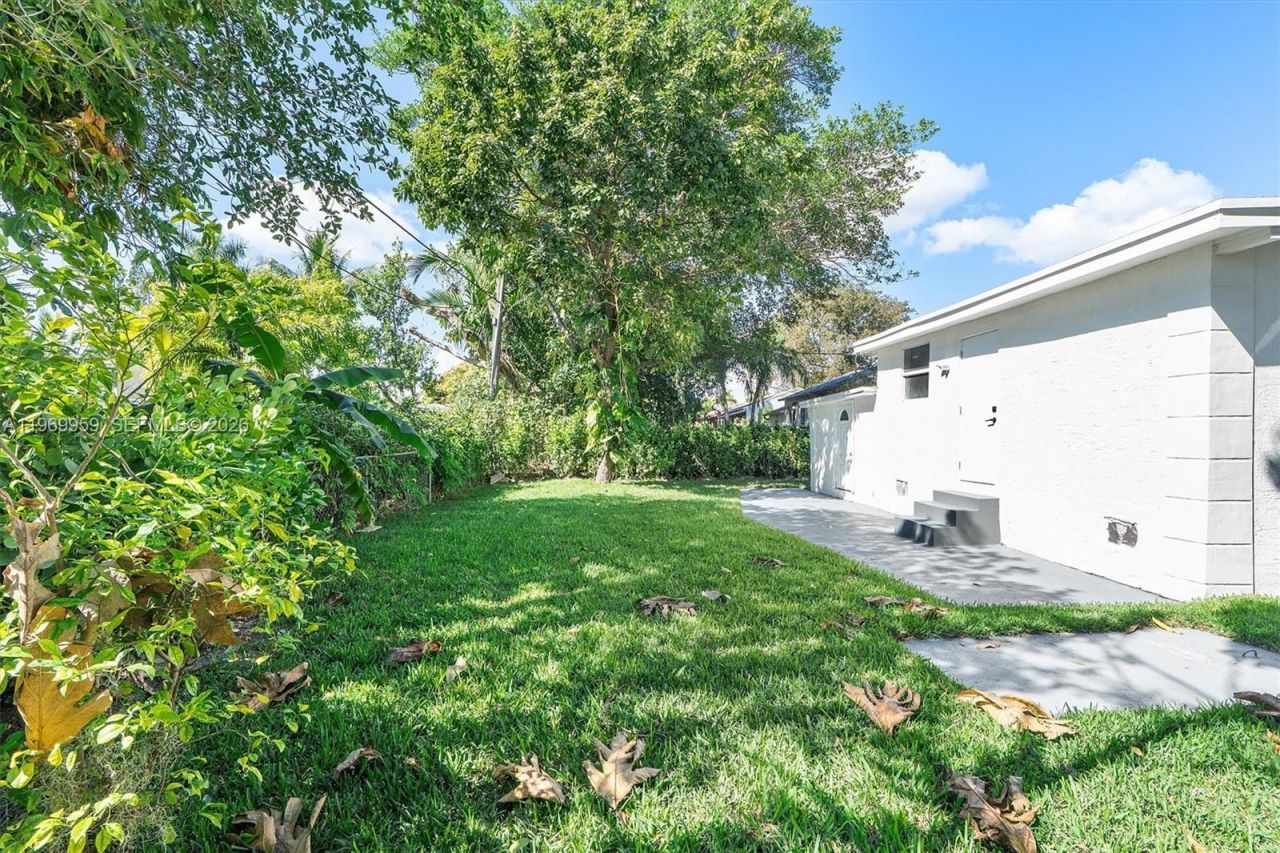 560 NE 110th Ter, Miami, FL 33161 Photo