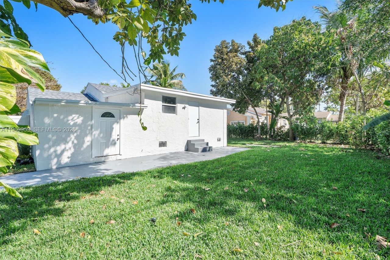 560 NE 110th Ter, Miami, FL 33161 Photo