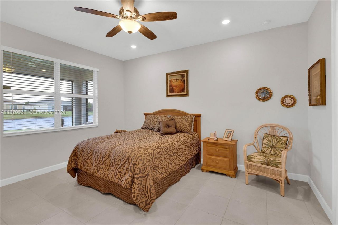 548 SE Plumeria Dr, Port Saint Lucie, FL 34984 Photo