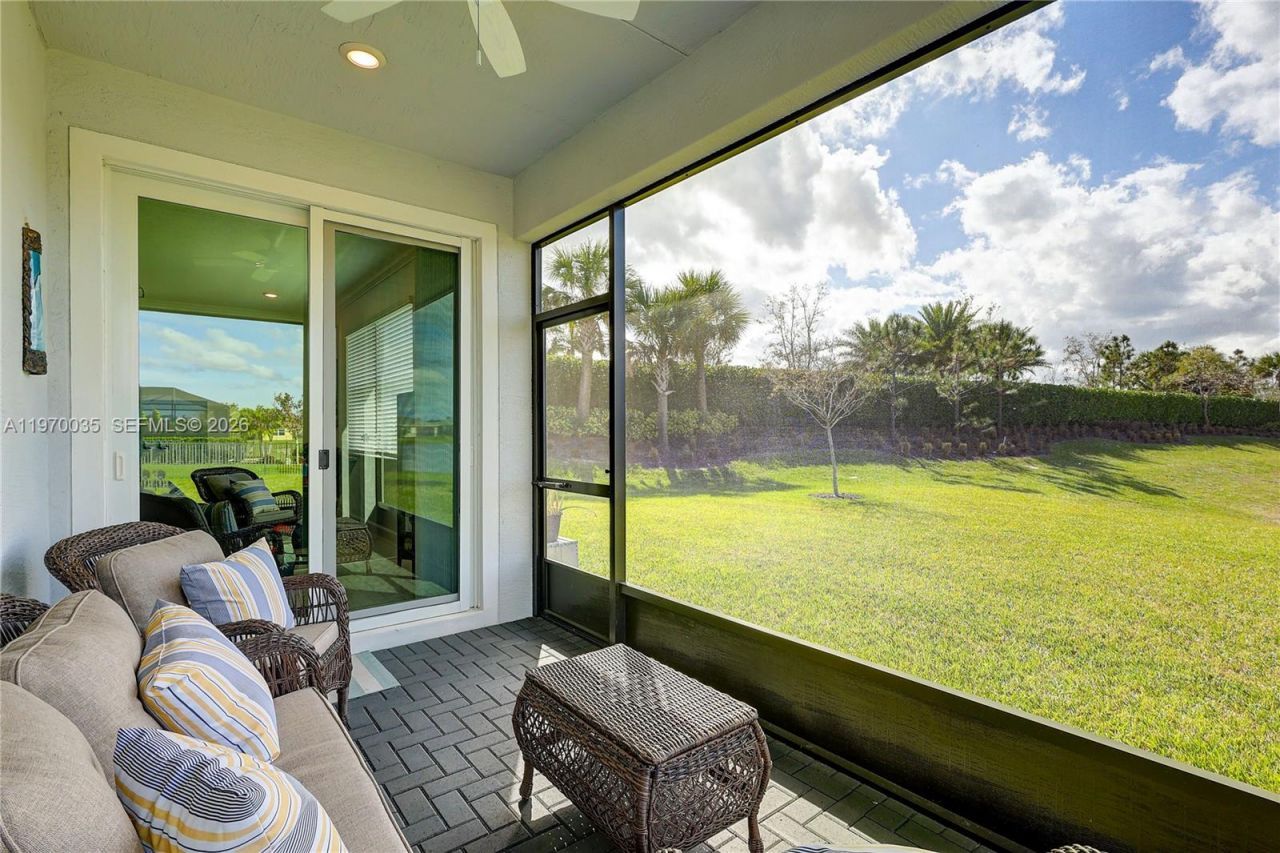 548 SE Plumeria Dr, Port Saint Lucie, FL 34984 Photo