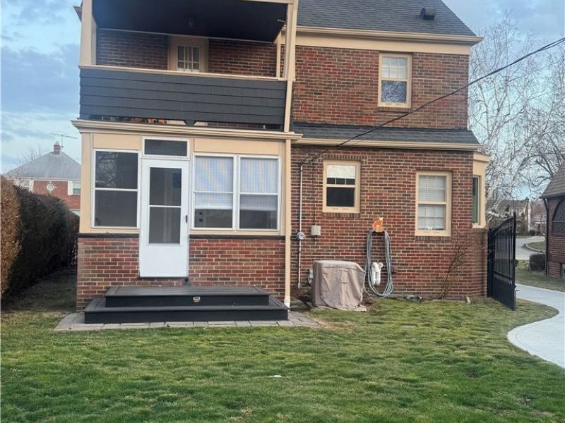 19131 S Lake Shore Boulevard, Euclid, OH 44119 Photo 5