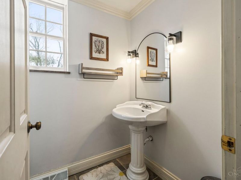 1675 Middletown Eaton, Madison Twp, OH 45042 Photo 11