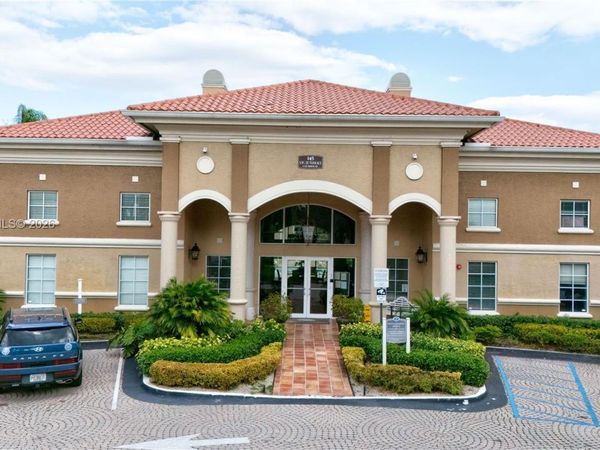 230 SW 117th Ter, Unit 11108, Pembroke Pines, FL 33025