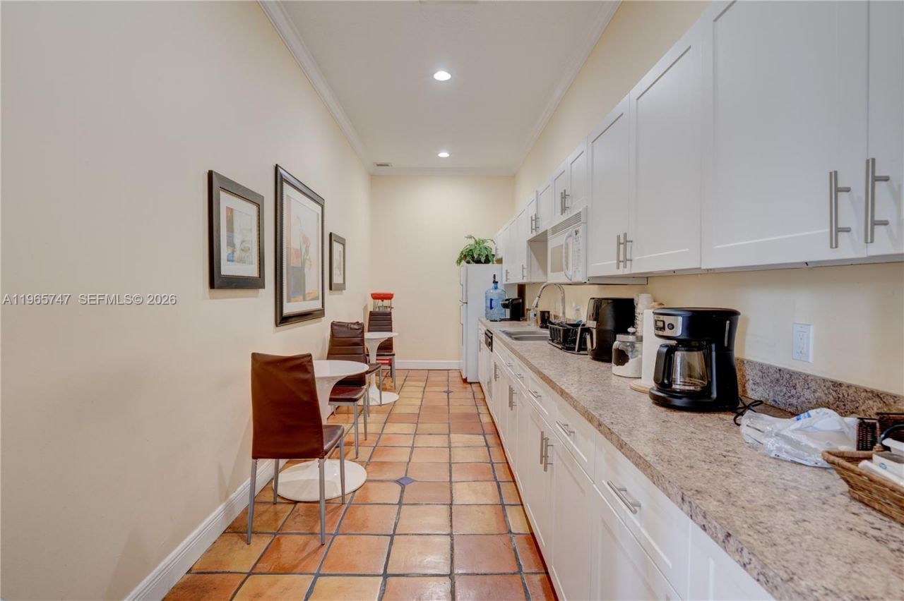 230 SW 117th Ter, Unit 11108, Pembroke Pines, FL 33025 Photo