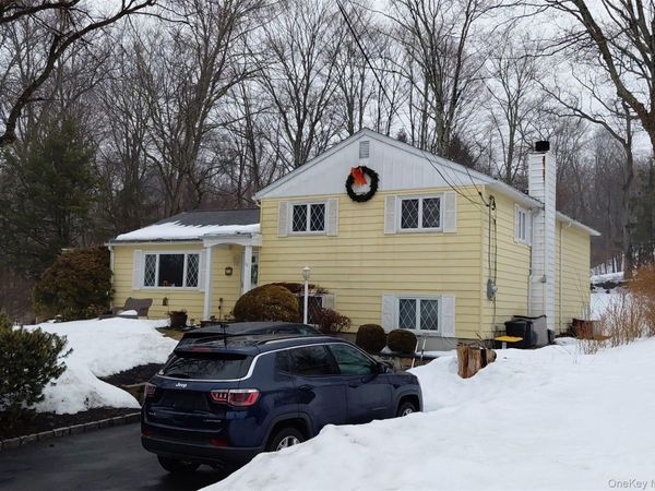 32 Woodland Boulevard, Cortlandt Manor, NY 10567