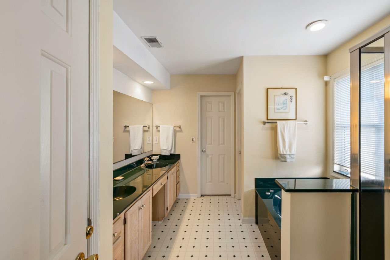 718 High Battery Circle Photo 19