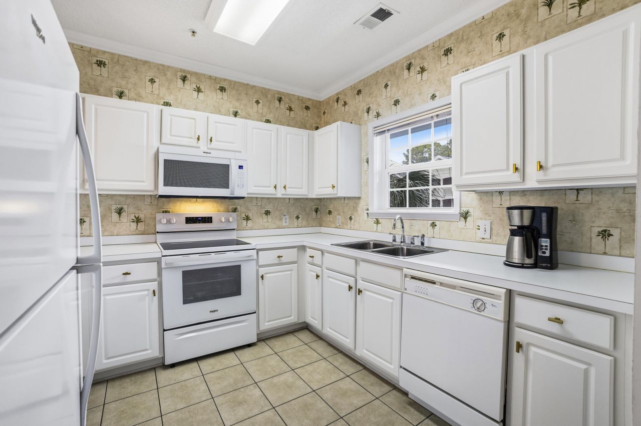 6015 Catalina Dr. Photo 17