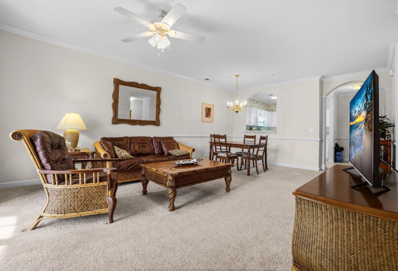 6015 Catalina Dr. Photo 8