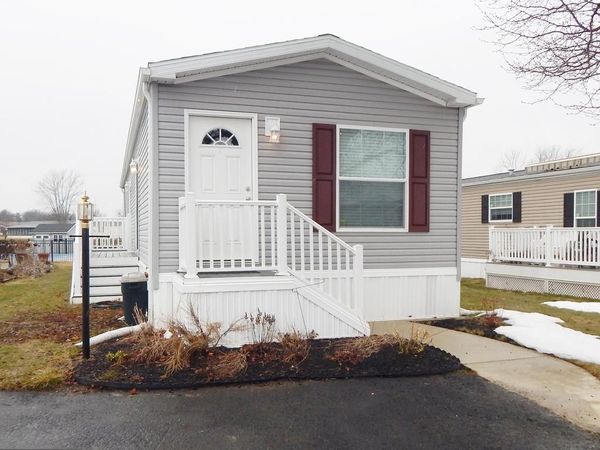 124 PARKSIDE COURT, NORTH WALES, PA 19454