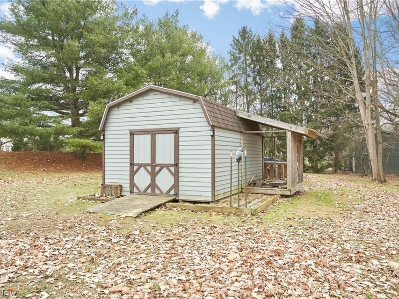 4110 Big Spruce Drive, Akron, OH 44333 Photo 32