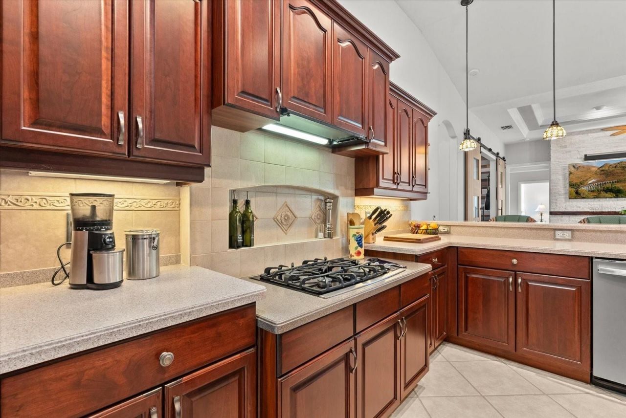 7530 Tori Way, Bradenton, FL 34202 Photo