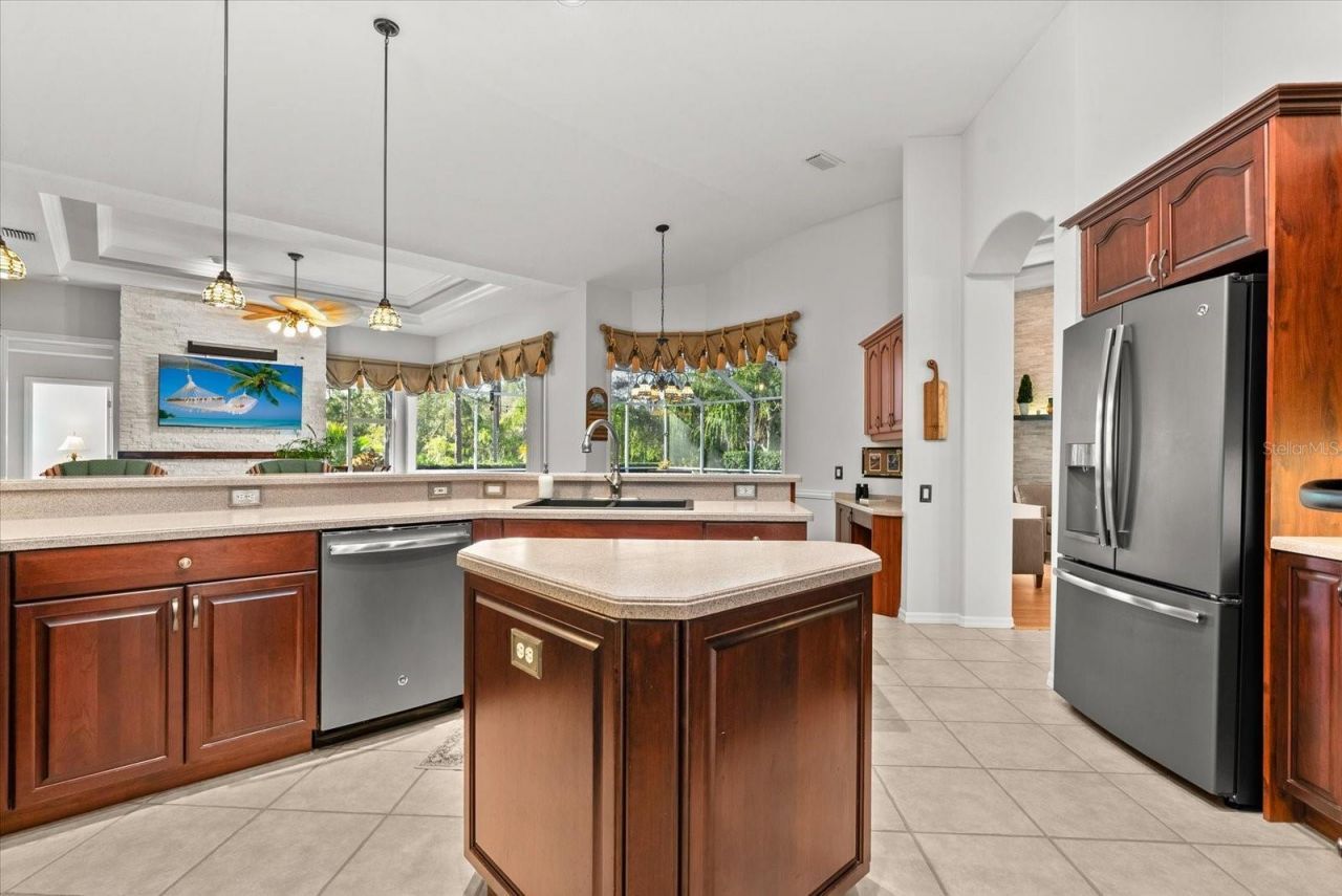 7530 Tori Way, Bradenton, FL 34202 Photo