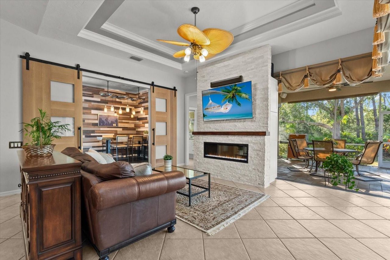 7530 Tori Way, Bradenton, FL 34202 Photo