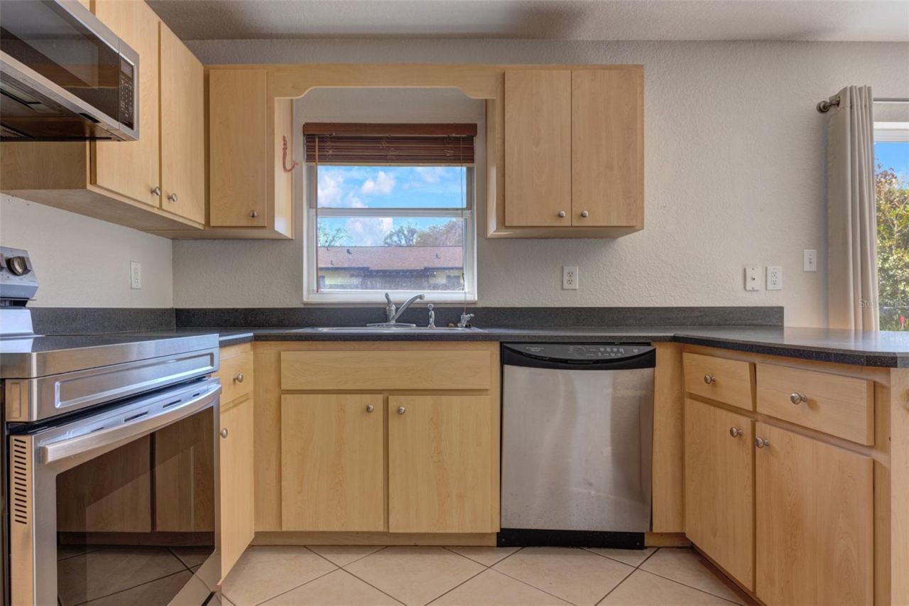 569 Sidney Drive, Lake Helen, FL 32744 Photo