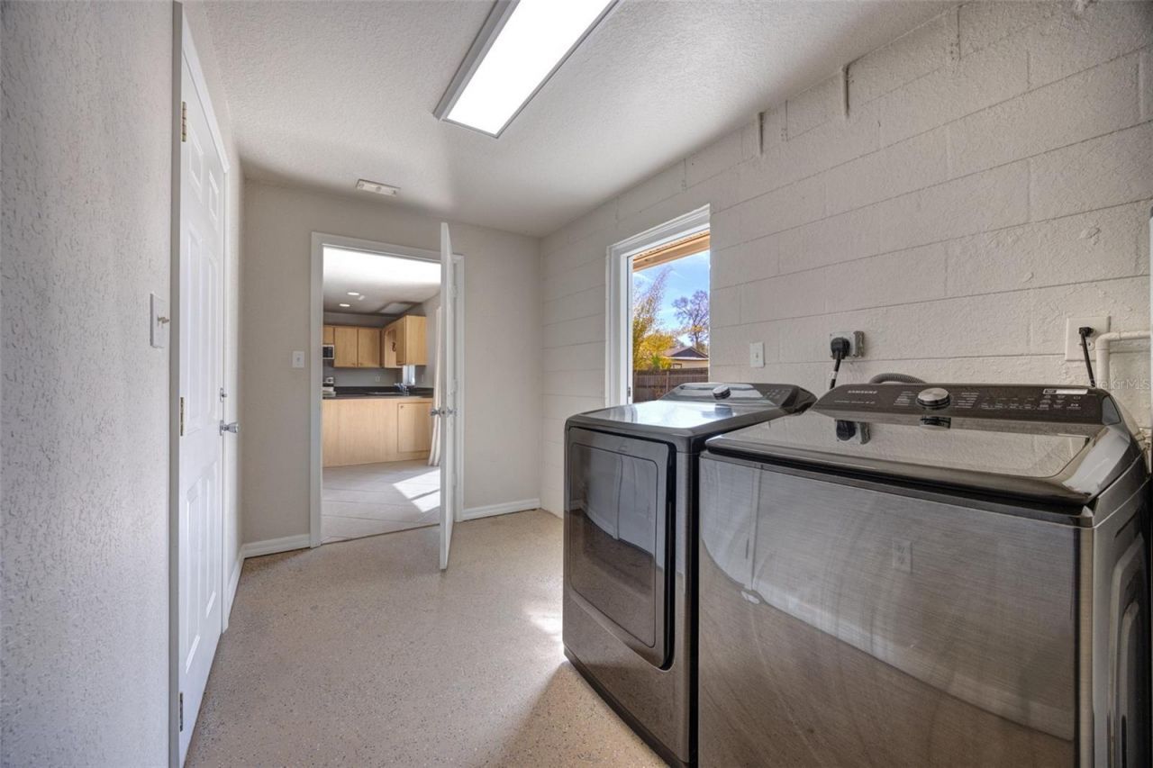 569 Sidney Drive, Lake Helen, FL 32744 Photo