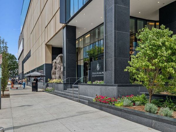 160 2nd Ave S, Unit 2102, Nashville, TN 37201