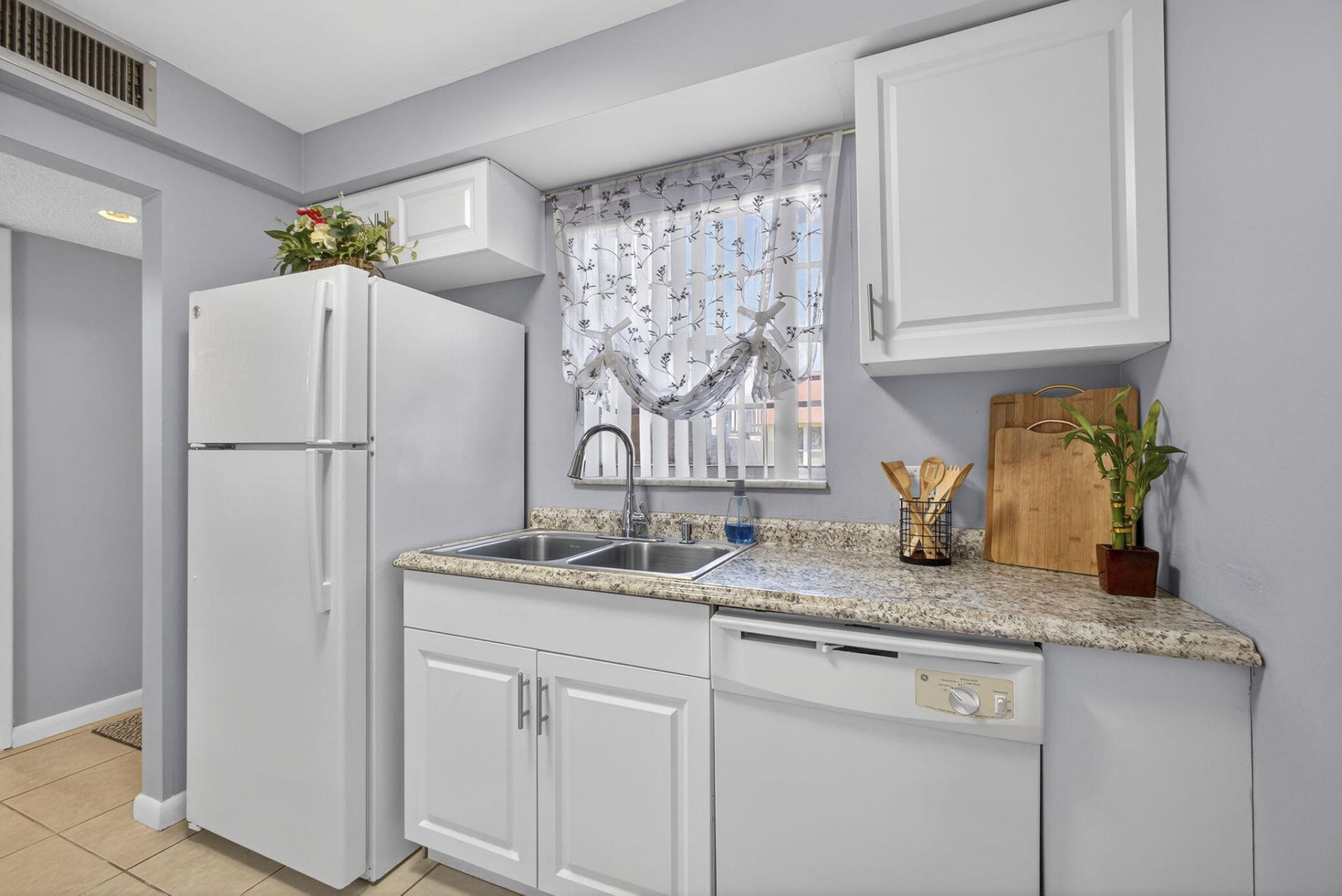 12020 W Greenway Drive, Unit 102, Royal Palm Beach, FL 33411 Photo