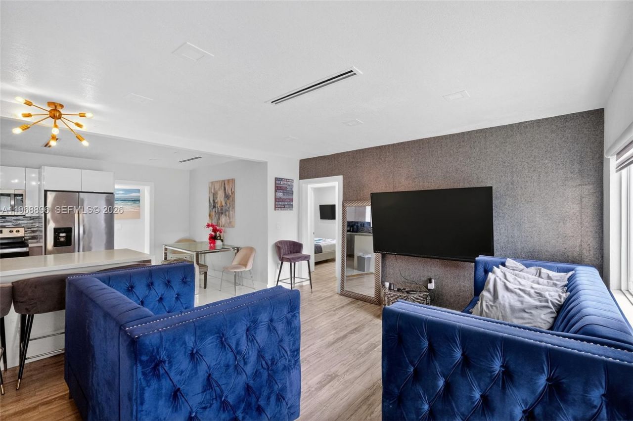 231 NW 44th St , Miami, FL 33127 Photo