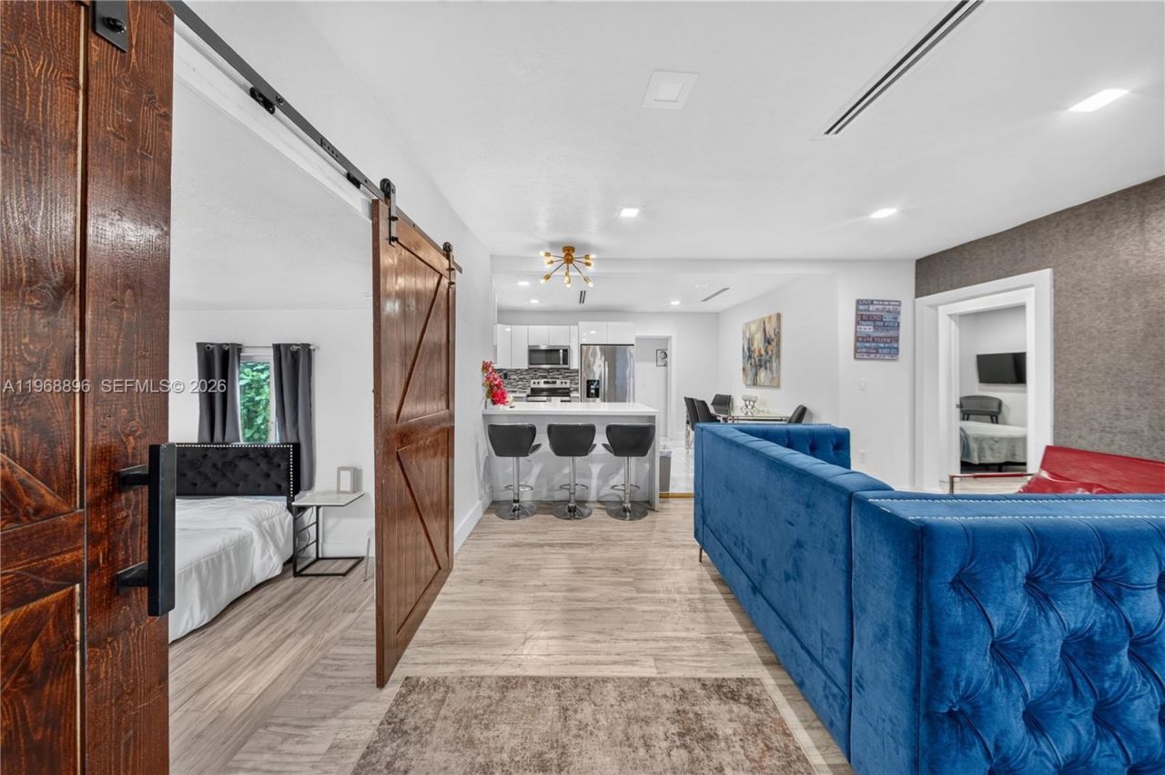 231 NW 44th St, Miami, FL 33127 Photo