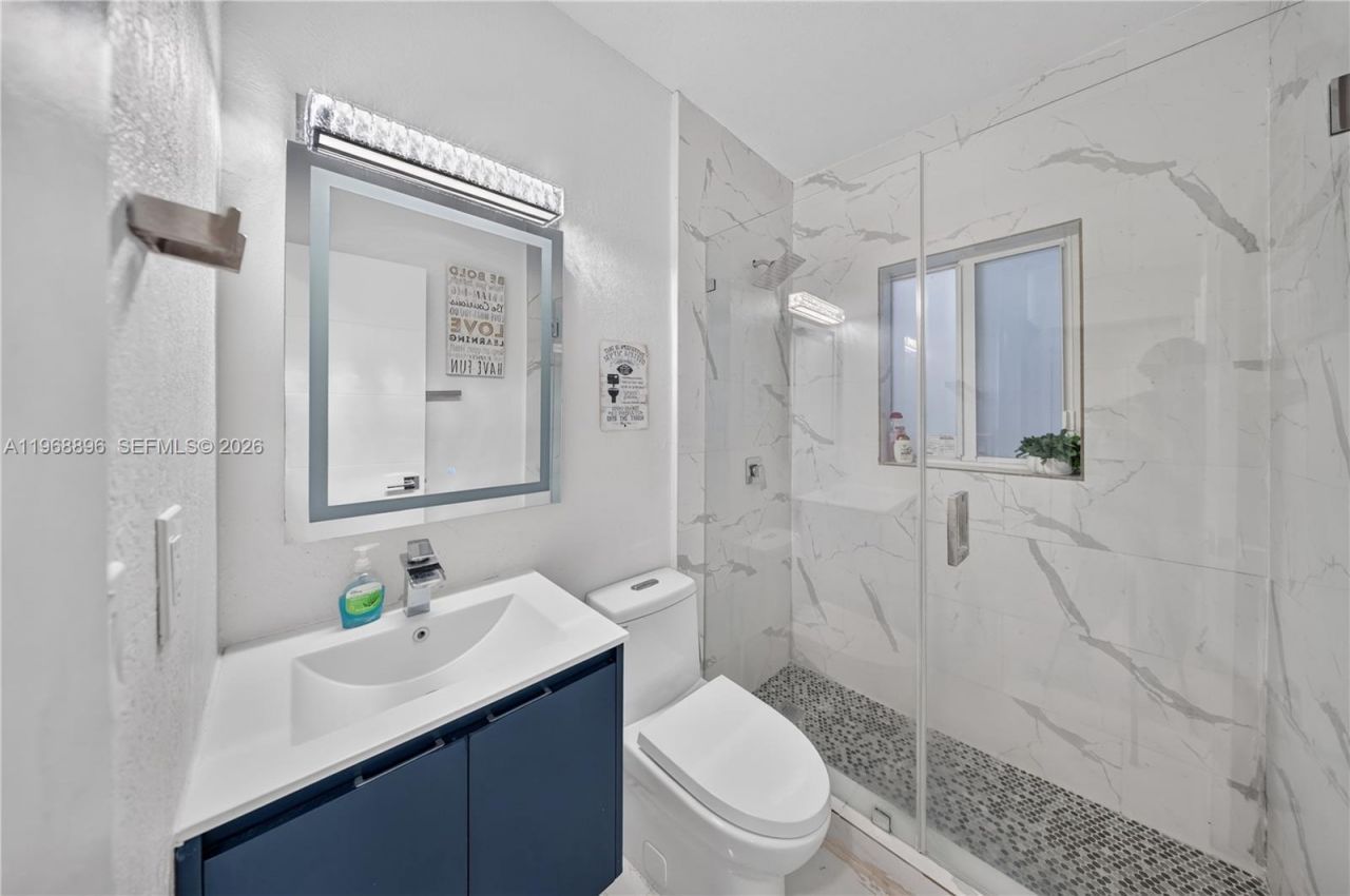 231 NW 44th St, Miami, FL 33127 Photo