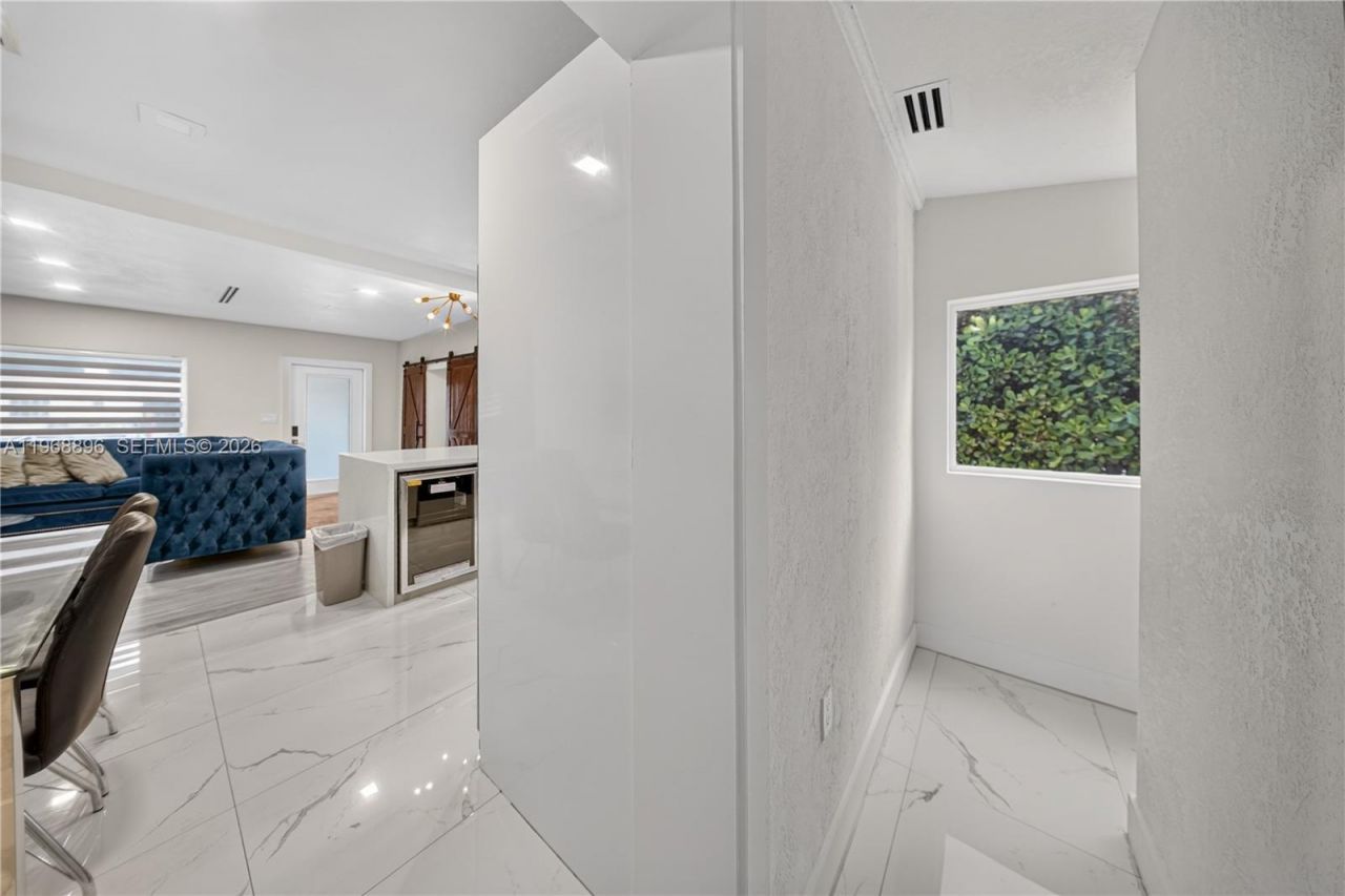 231 NW 44th St, Miami, FL 33127 Photo