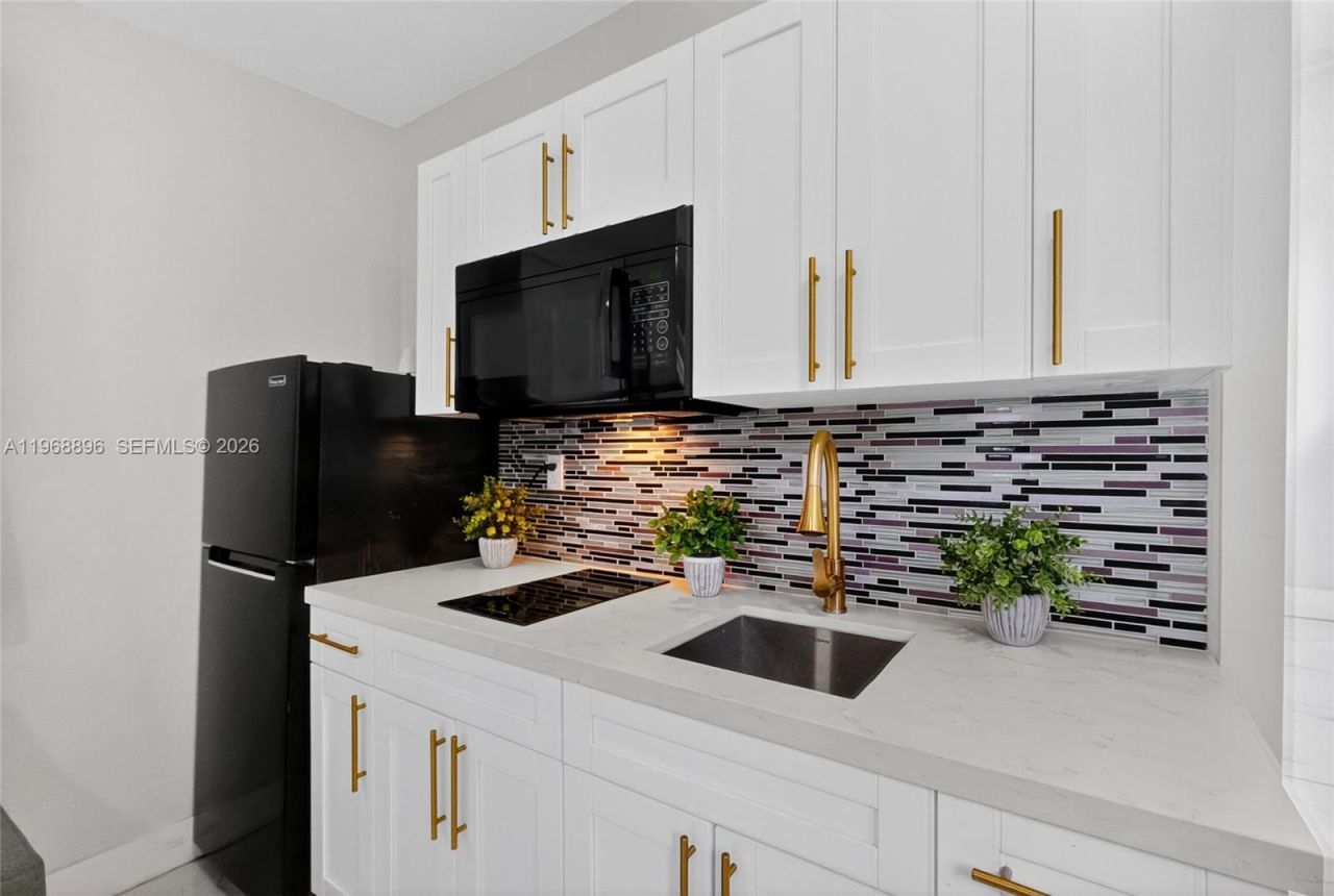 231 NW 44th St , Miami, FL 33127 Photo