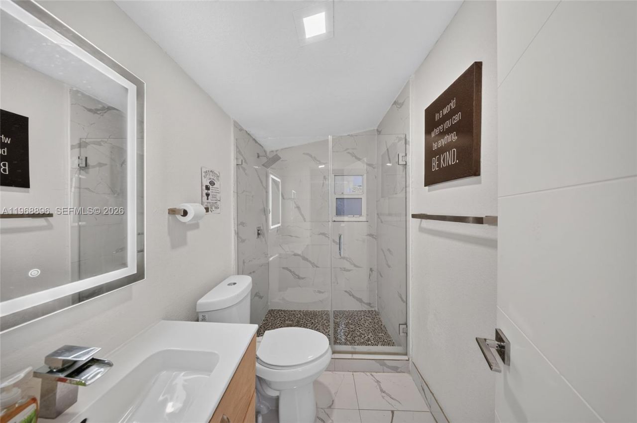 231 NW 44th St, Miami, FL 33127 Photo