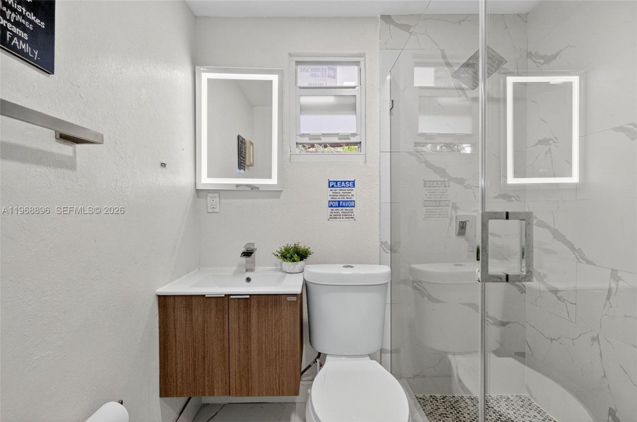 231 NW 44th St , Miami, FL 33127 Photo