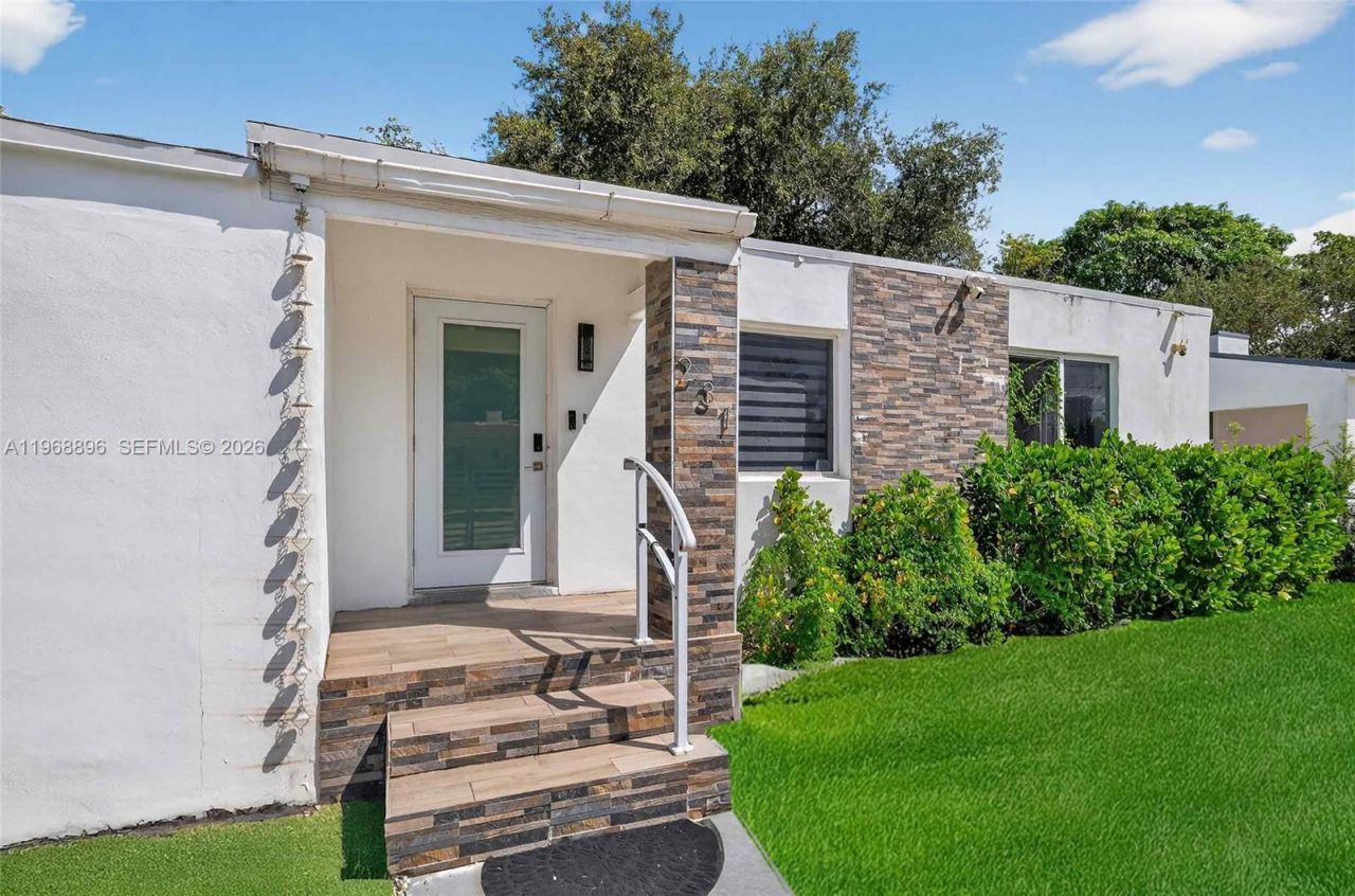 231 NW 44th St , Miami, FL 33127 Photo