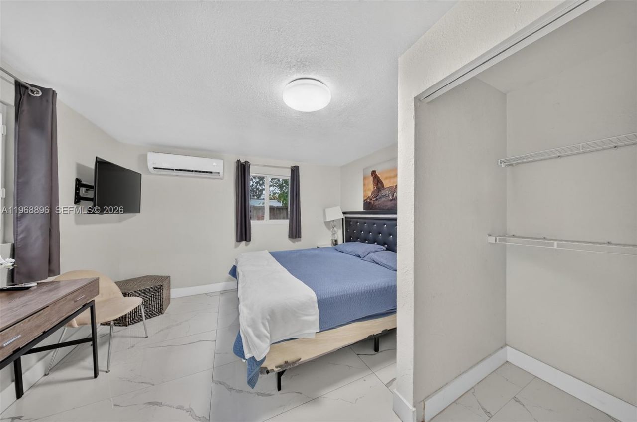 231 NW 44th St, Miami, FL 33127 Photo