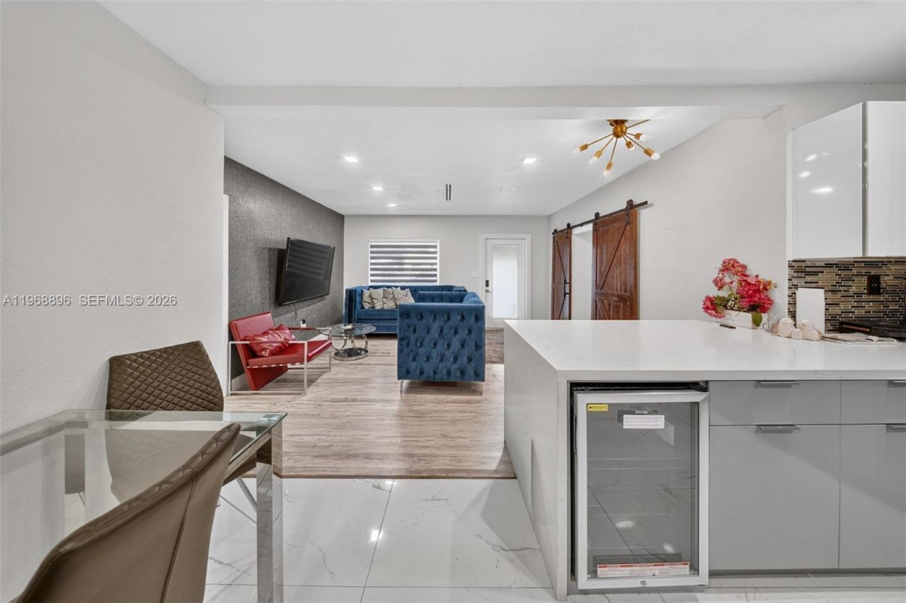 231 NW 44th St, Miami, FL 33127 Photo