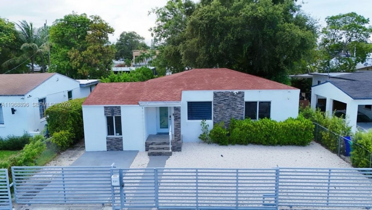 231 NW 44th St, Miami, FL 33127 Photo