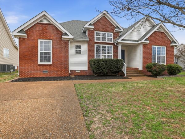 2136 Long Meadow Dr, Spring Hill, TN 37174