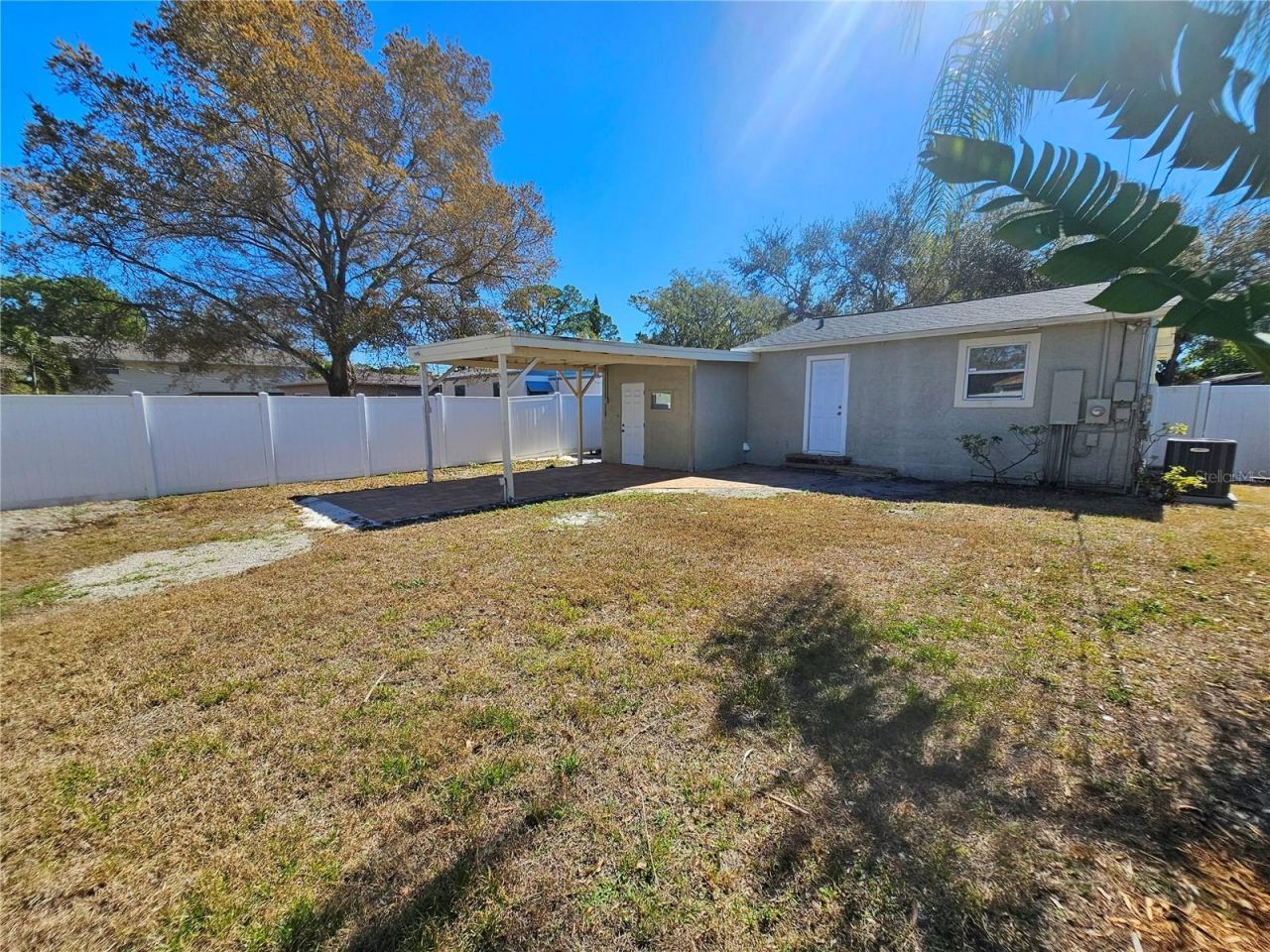 5610 Kelly Drive N, Saint Petersburg, FL 33703 Photo