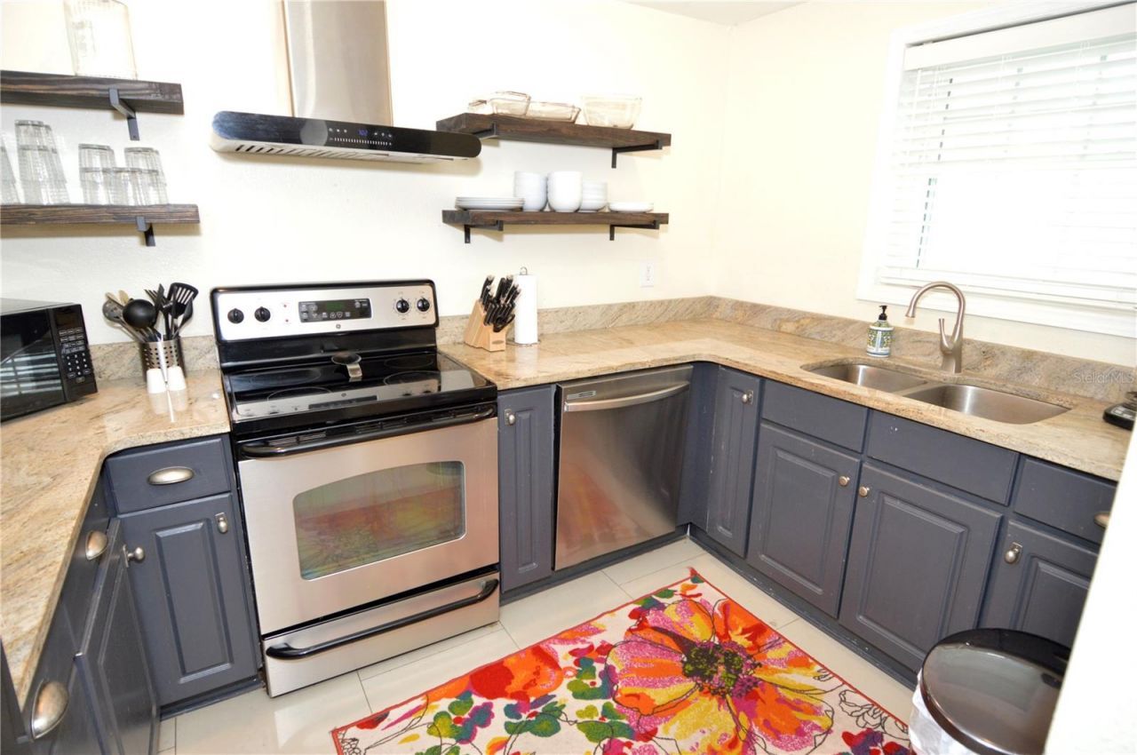 3873 Pompano Drive Se, Unit D, Saint Petersburg, FL 33705 Photo