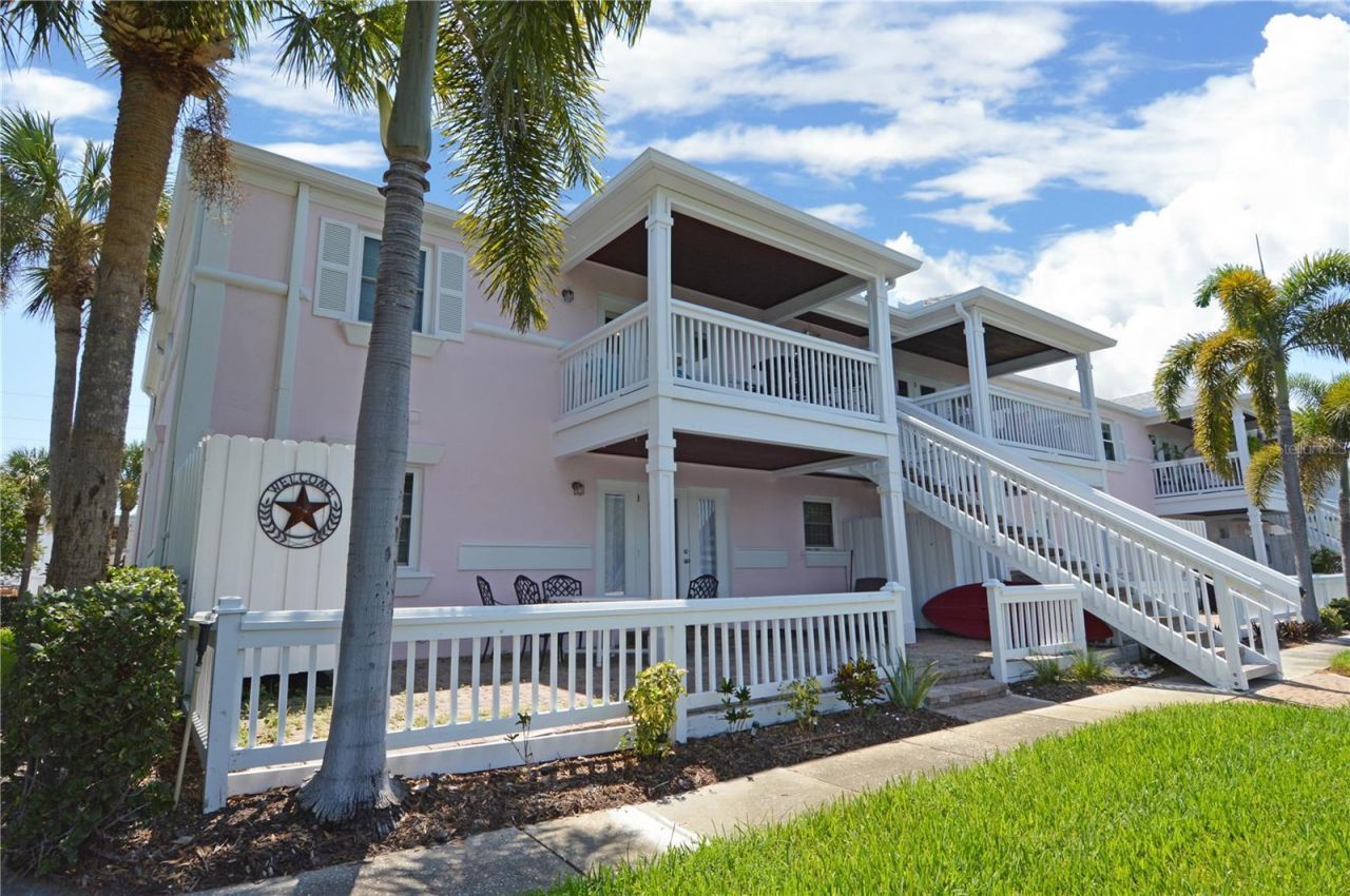 3873 Pompano Drive Se, Unit D, Saint Petersburg, FL 33705 Photo